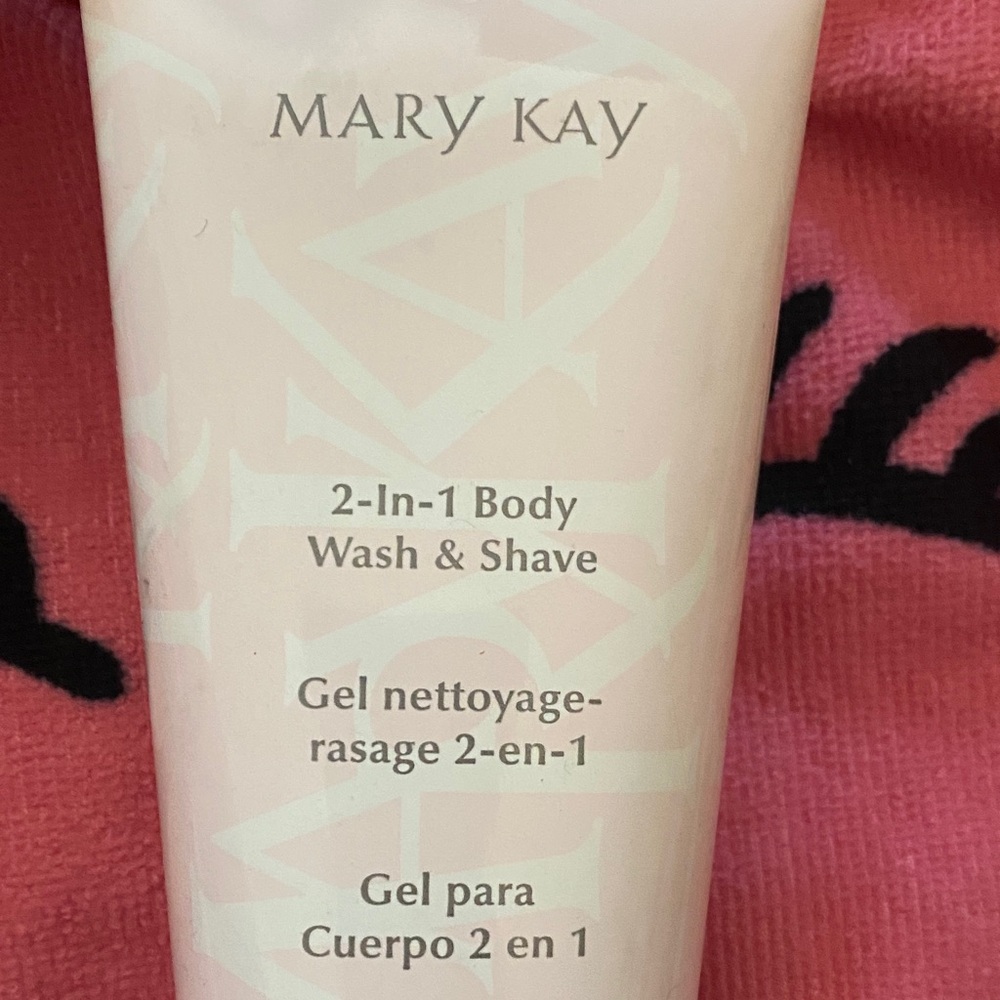 Mary Kay 2-In-1 Body Wash & Shave Gel in Cream - Picture 3 of 3